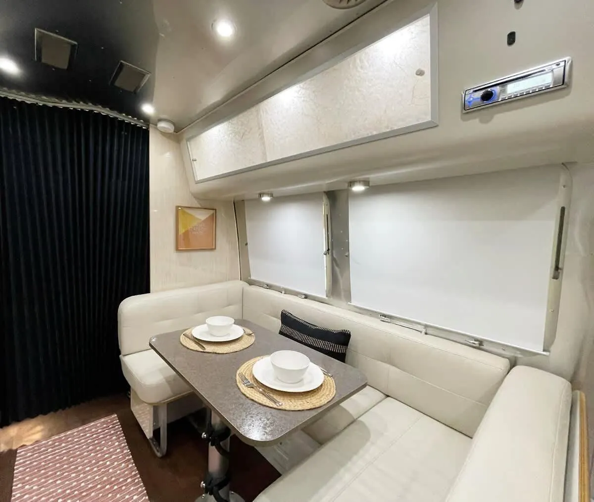 Amazing & Modern Airstreams Near & Sleeps 22! * Savannah