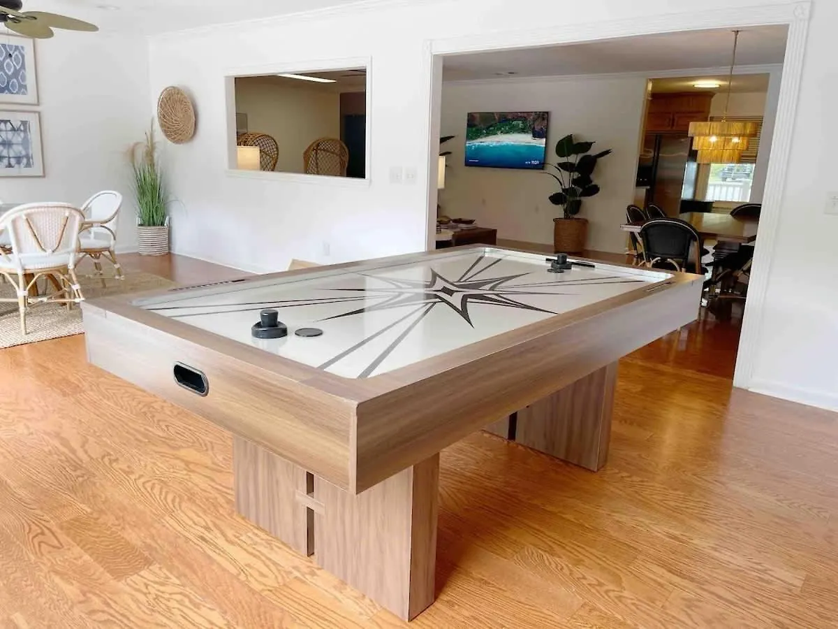 Coastal Oasis W Pool Near And Downtown! Holiday home Savannah