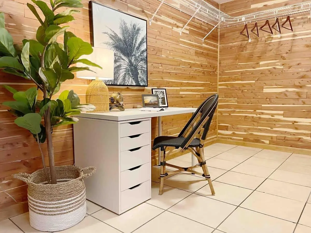 Coastal Oasis W Pool Near And Downtown!
