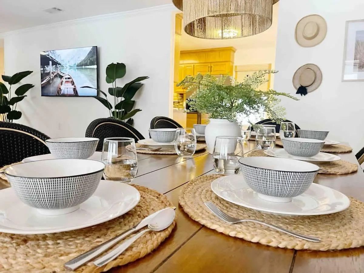 Holiday home Coastal Oasis W Pool Near And Downtown! *