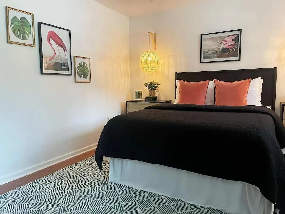 Holiday home Coastal Oasis W Pool Near And Downtown! Savannah