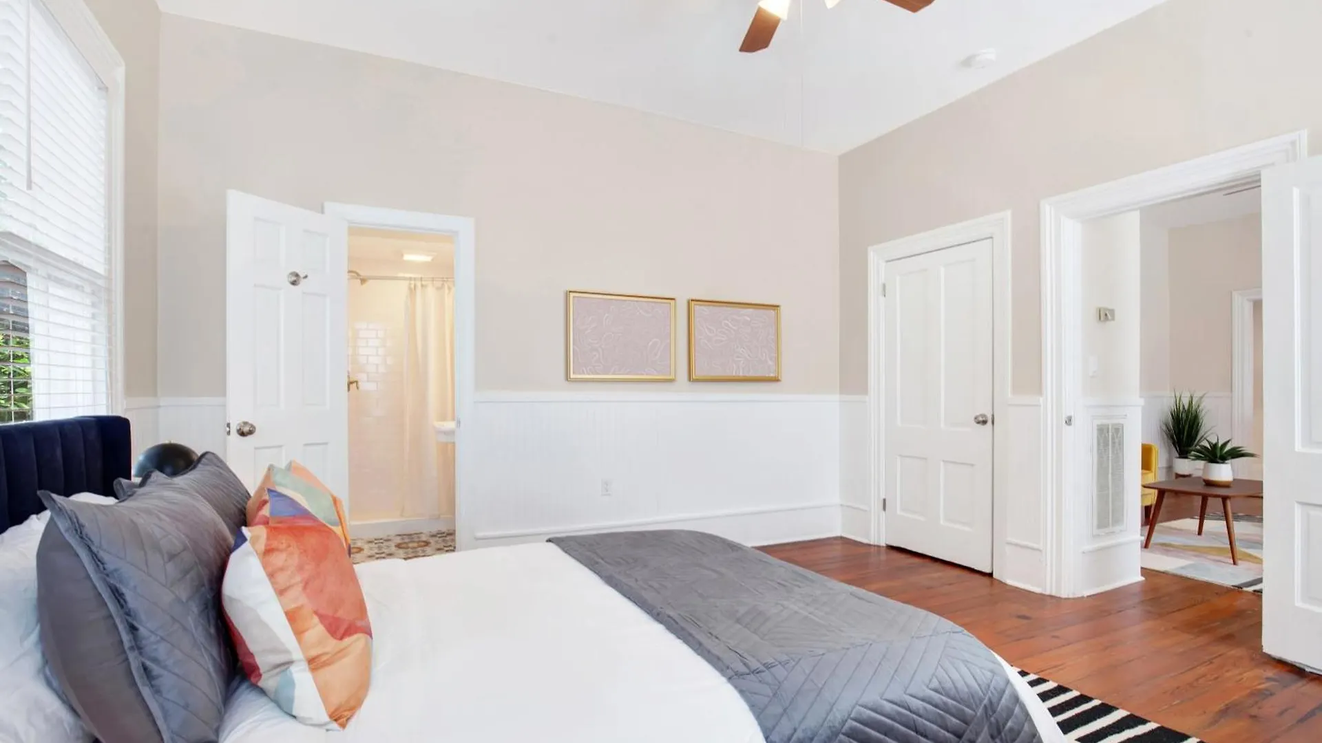 Comfortable Executive By The Park Heated Pool Access 1395