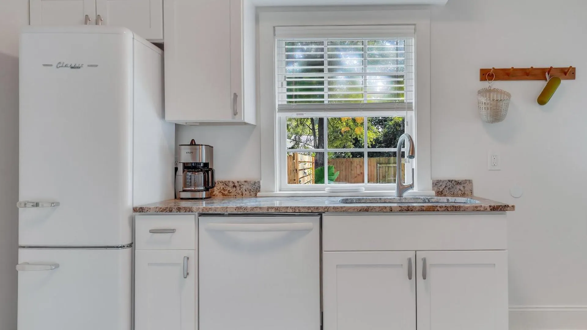 Charming Near Forsyth Park Heated Pool Access Walk To Restaurants Historic Sites 1390
