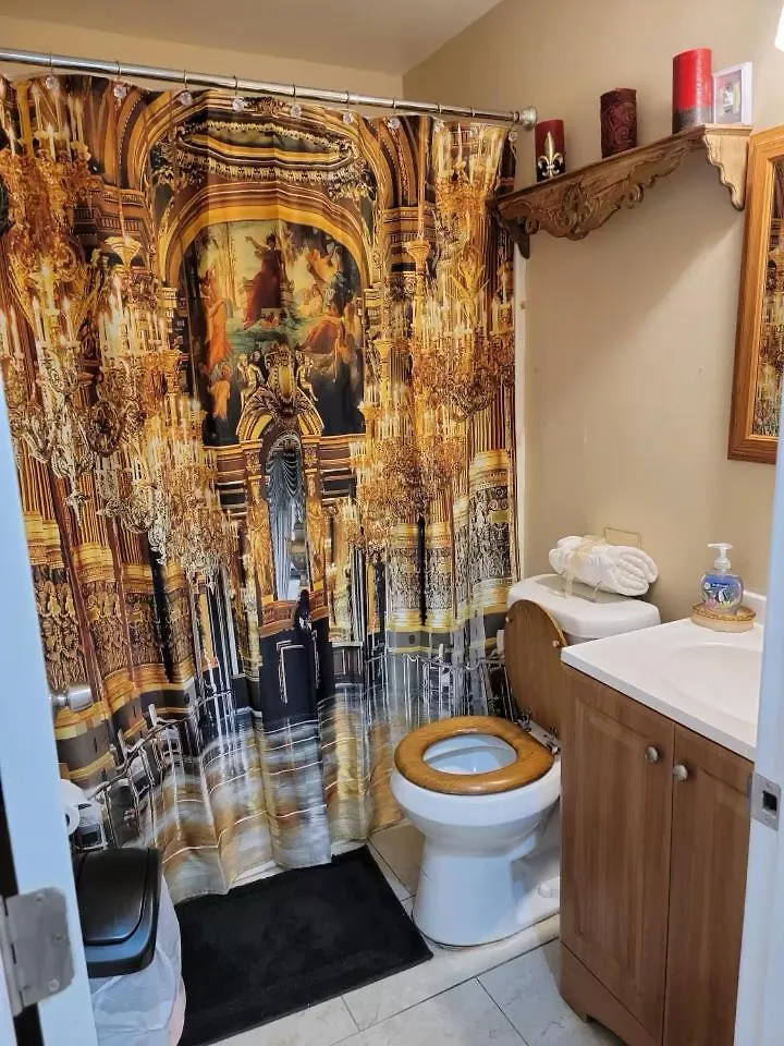 Cozy Oak Street Luxury