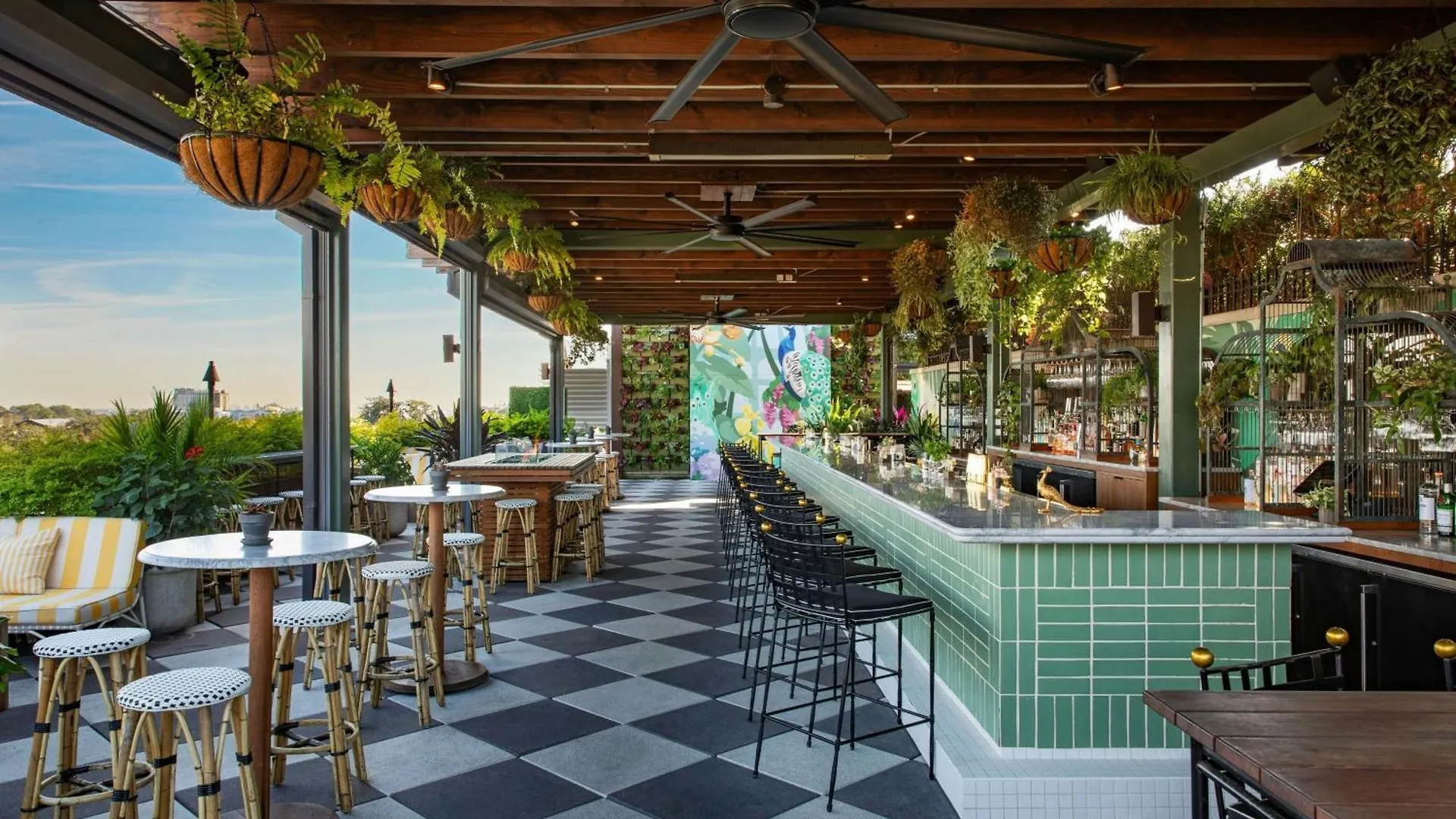 Perry Lane Hotel, A Luxury Collection Hotel, 5*