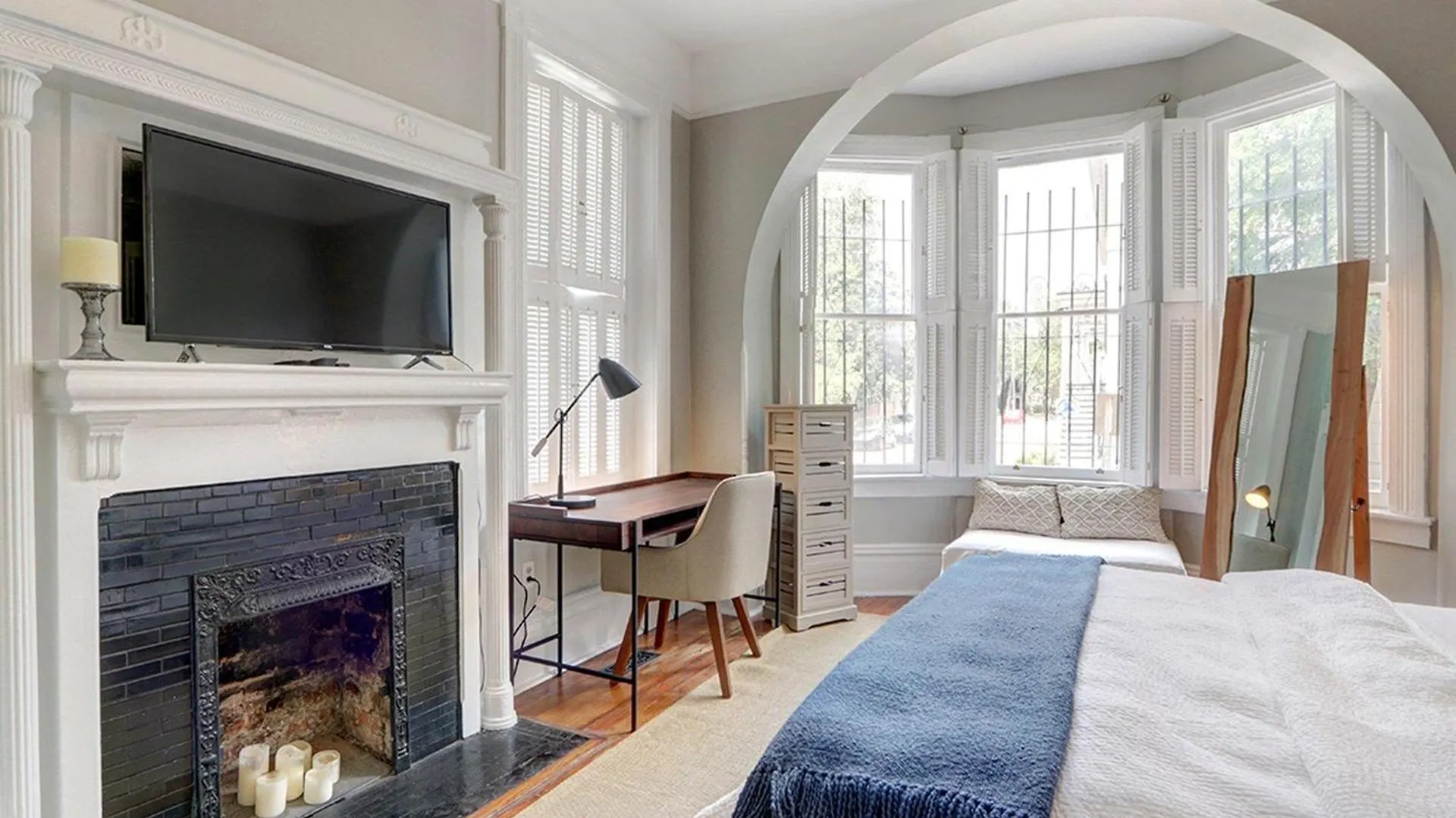 Bolton Forsyth Apartment Savannah