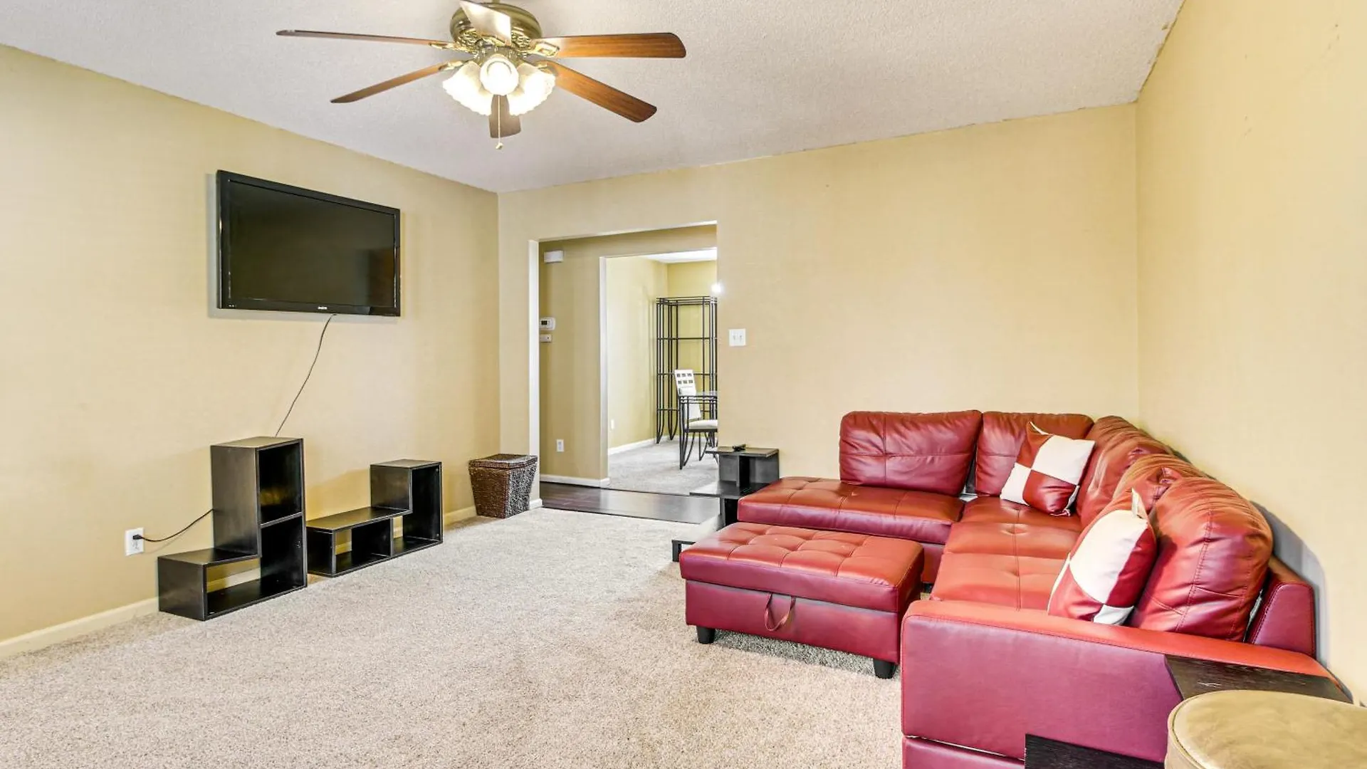 Holiday home 3 Mi To Hunter Army Airfield With Serene Deck