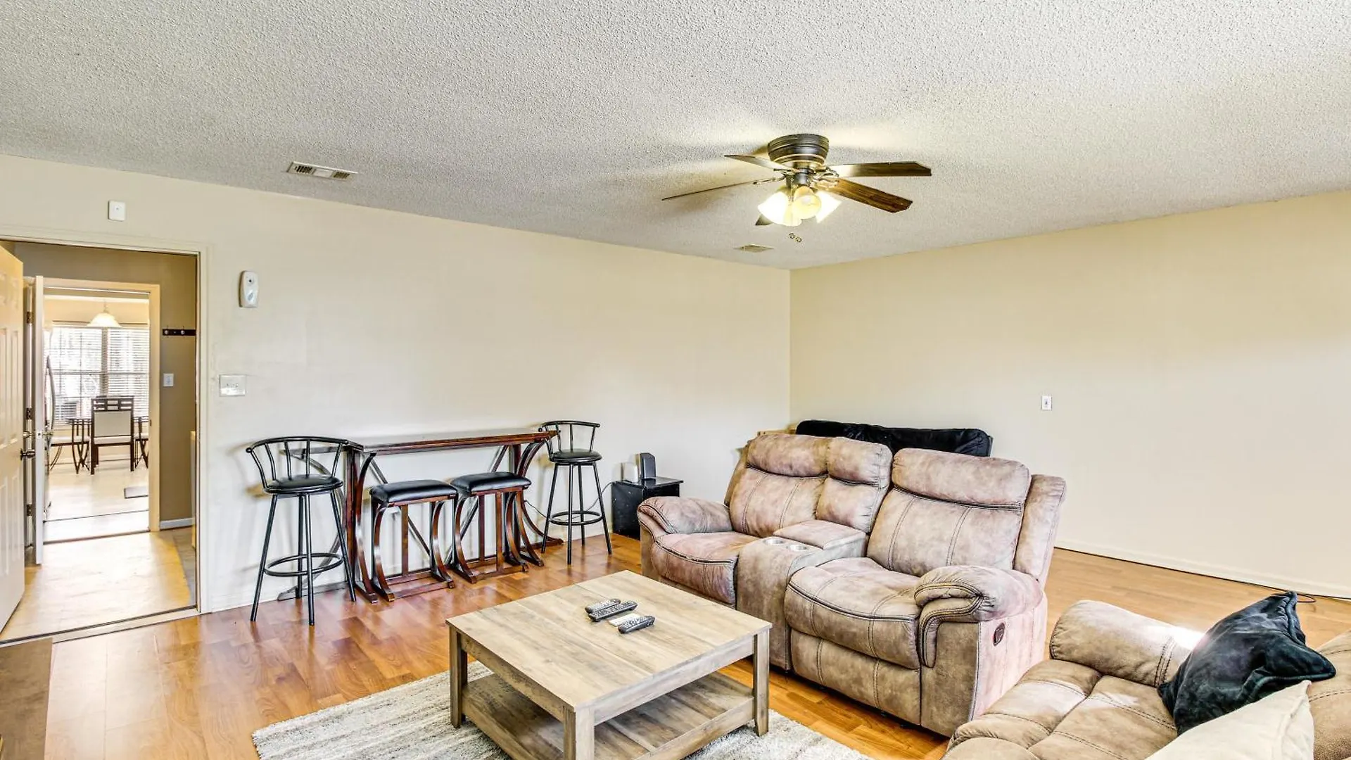 3 Mi To Hunter Army Airfield With Serene Deck Holiday home *