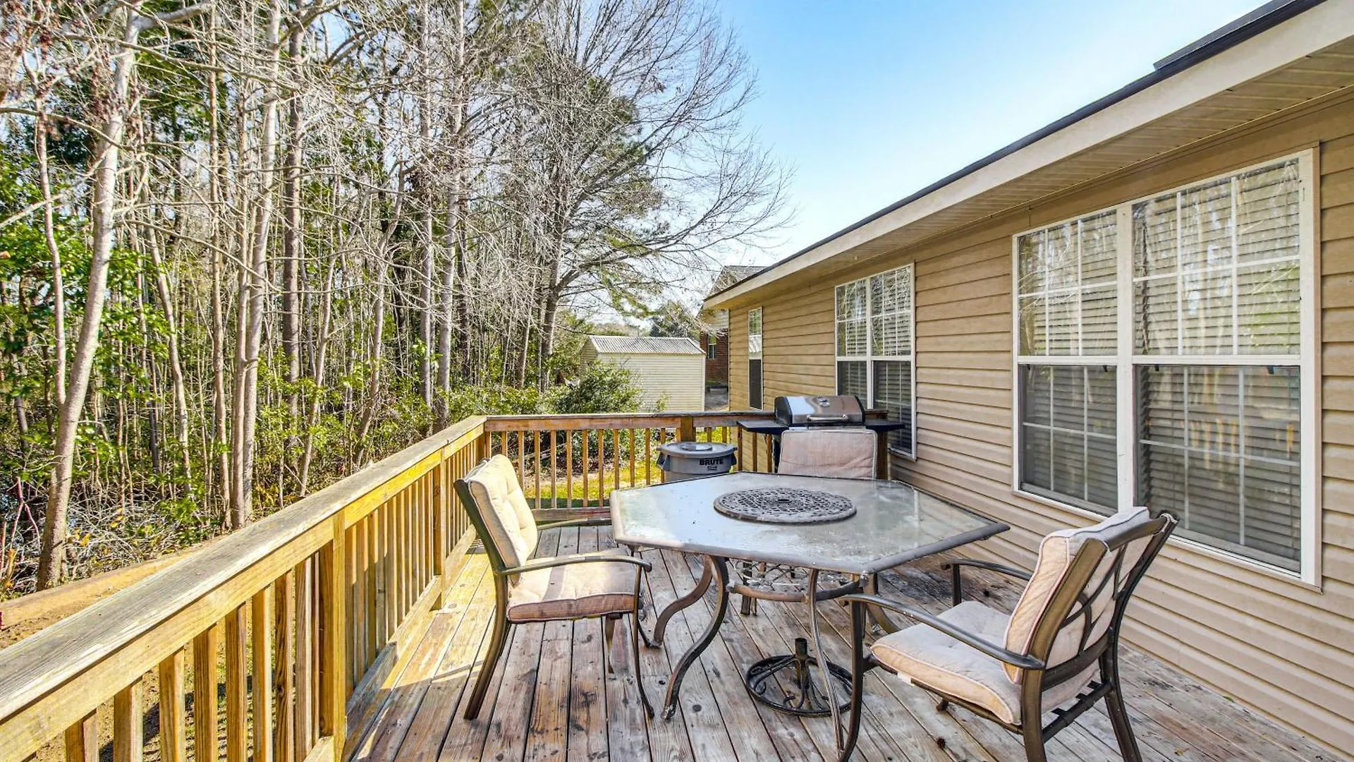 Holiday home 3 Mi To Hunter Army Airfield With Serene Deck