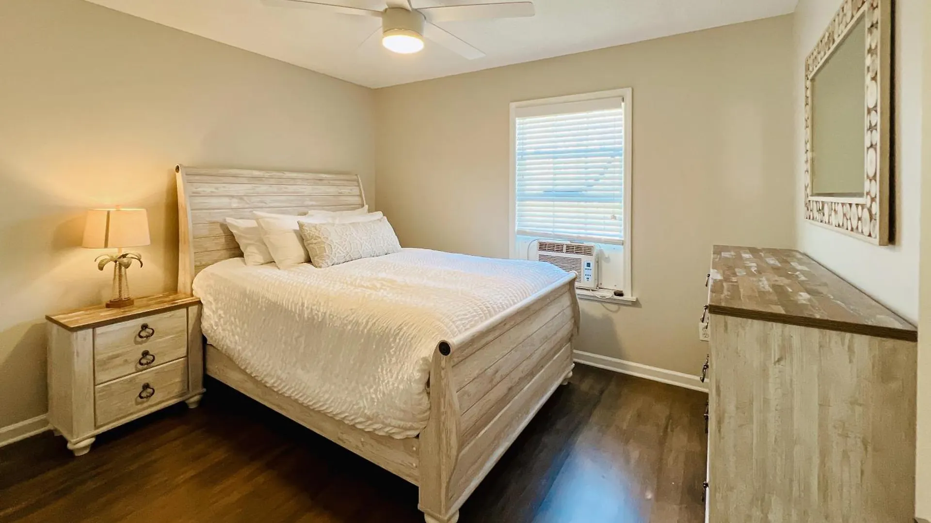 Salt Life At 912 * Savannah