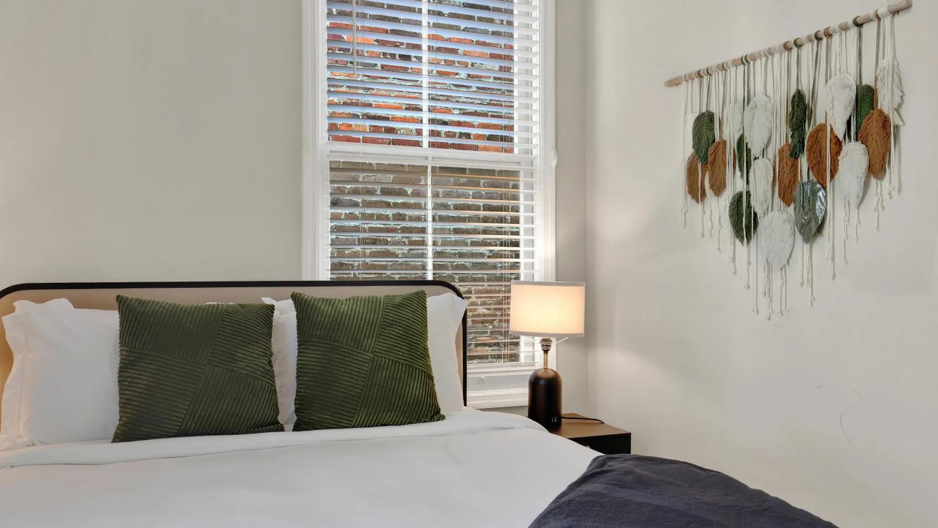 Crawford Square Hideaway * Savannah