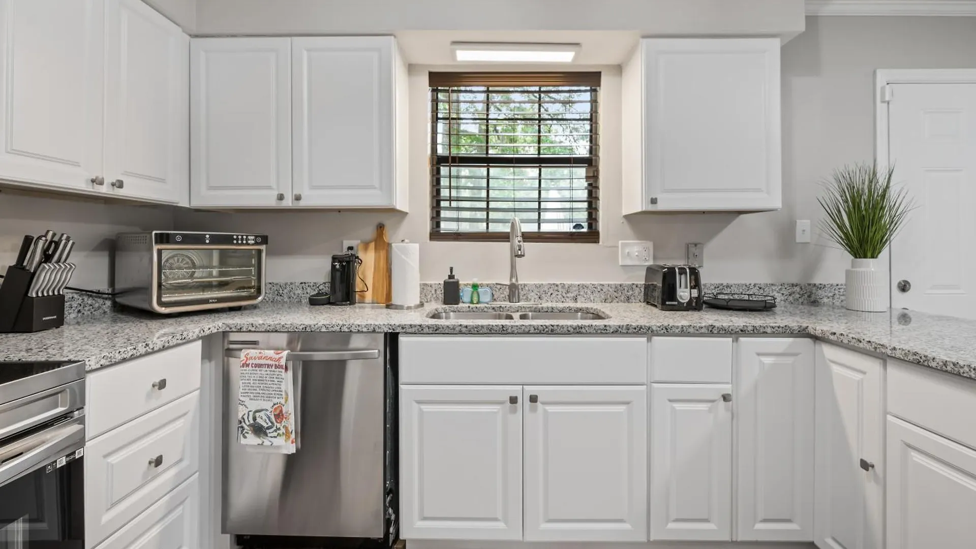 Private In Pooler, Mins From Sva Airportpet Friendly *