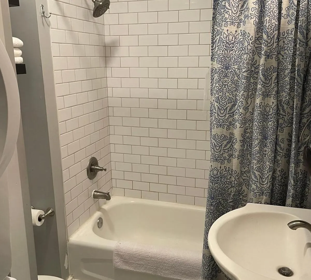 Historic Downtown King Bed Cottage- Parking And Patio Appartement