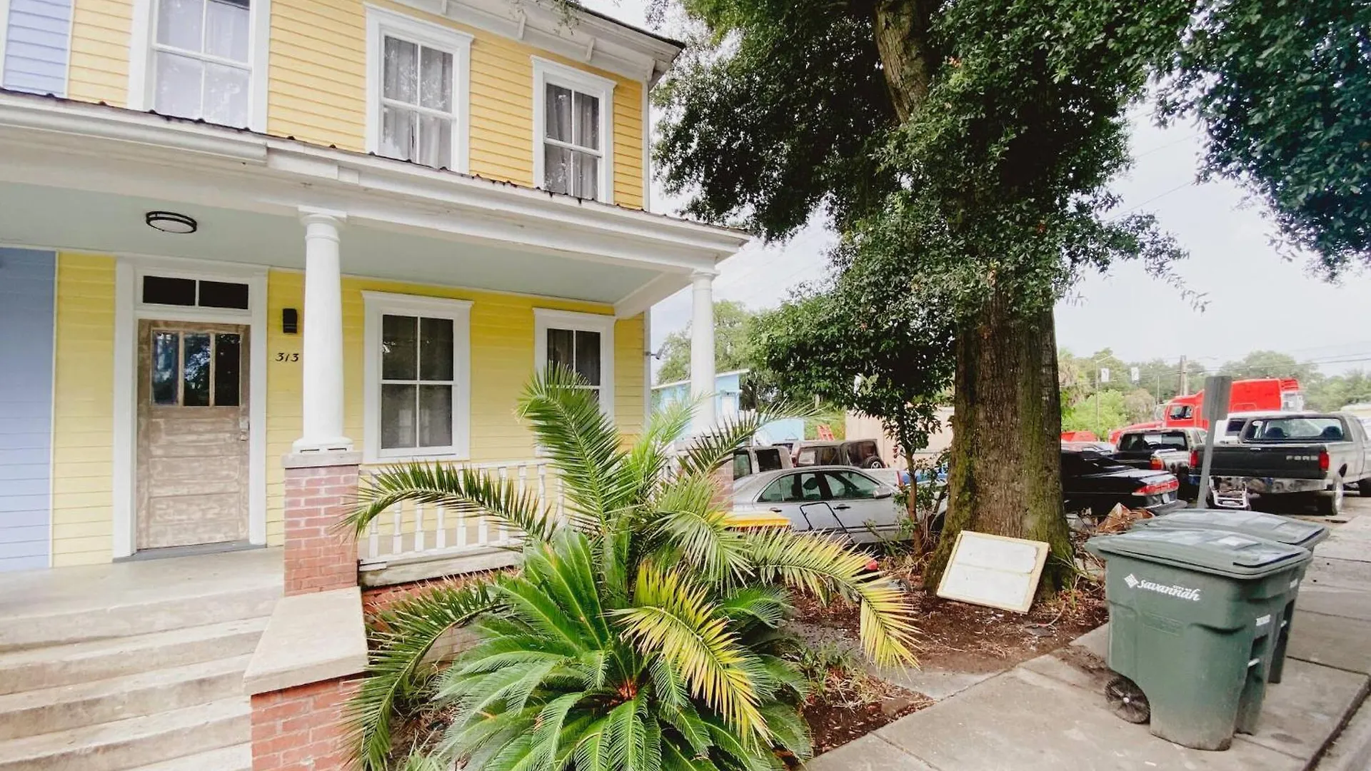 Newly Renovated 3bdr With Backyard Starland District Hébergement de vacances Savannah