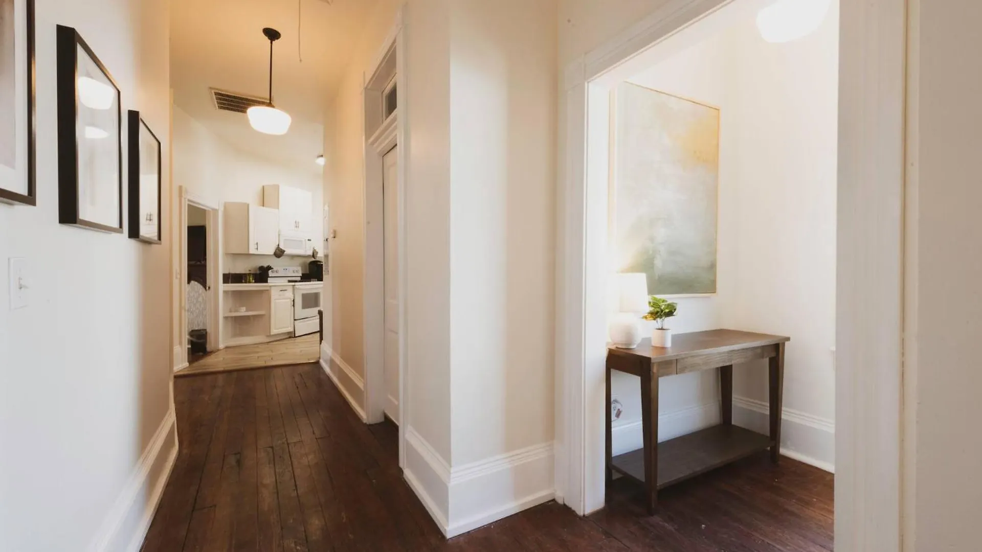 別荘 3-bedroom With Balcony Walk To Forsyth Park *
