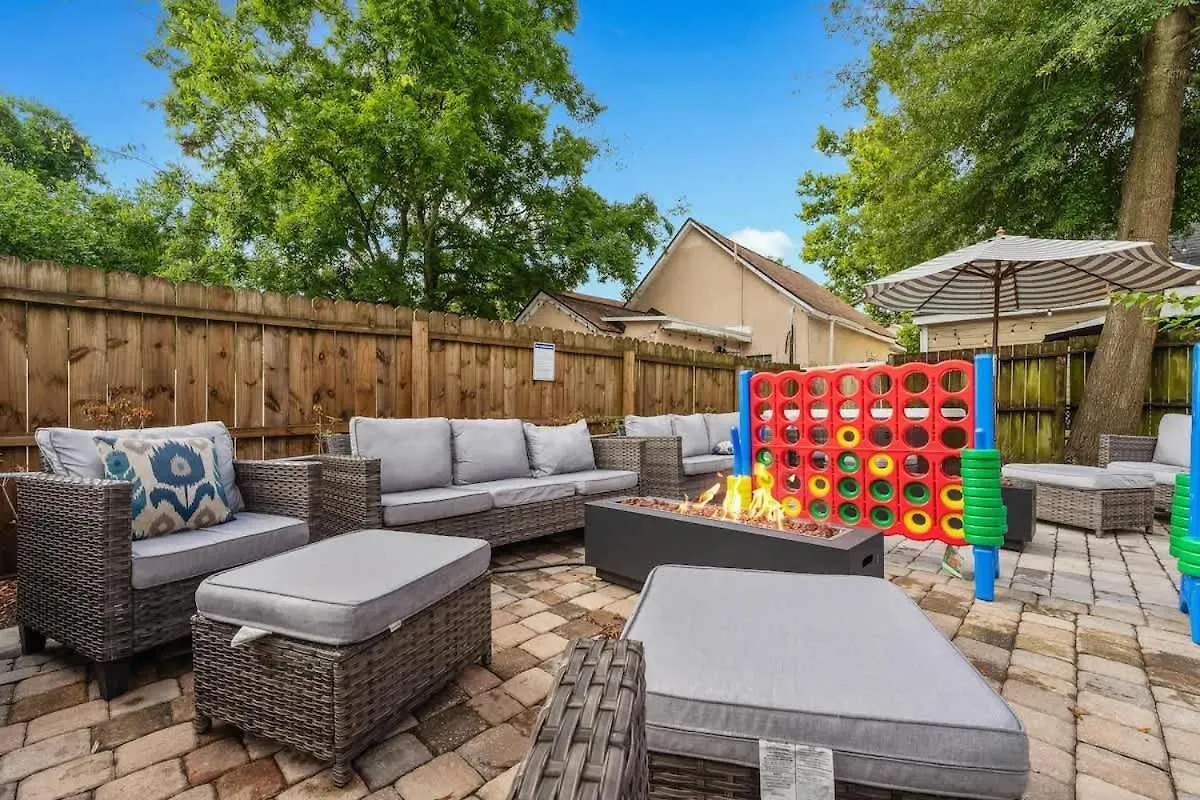Hébergement de vacances Hot Tubs - Dt Duplex - Two Blocks Off Forsyth Park *