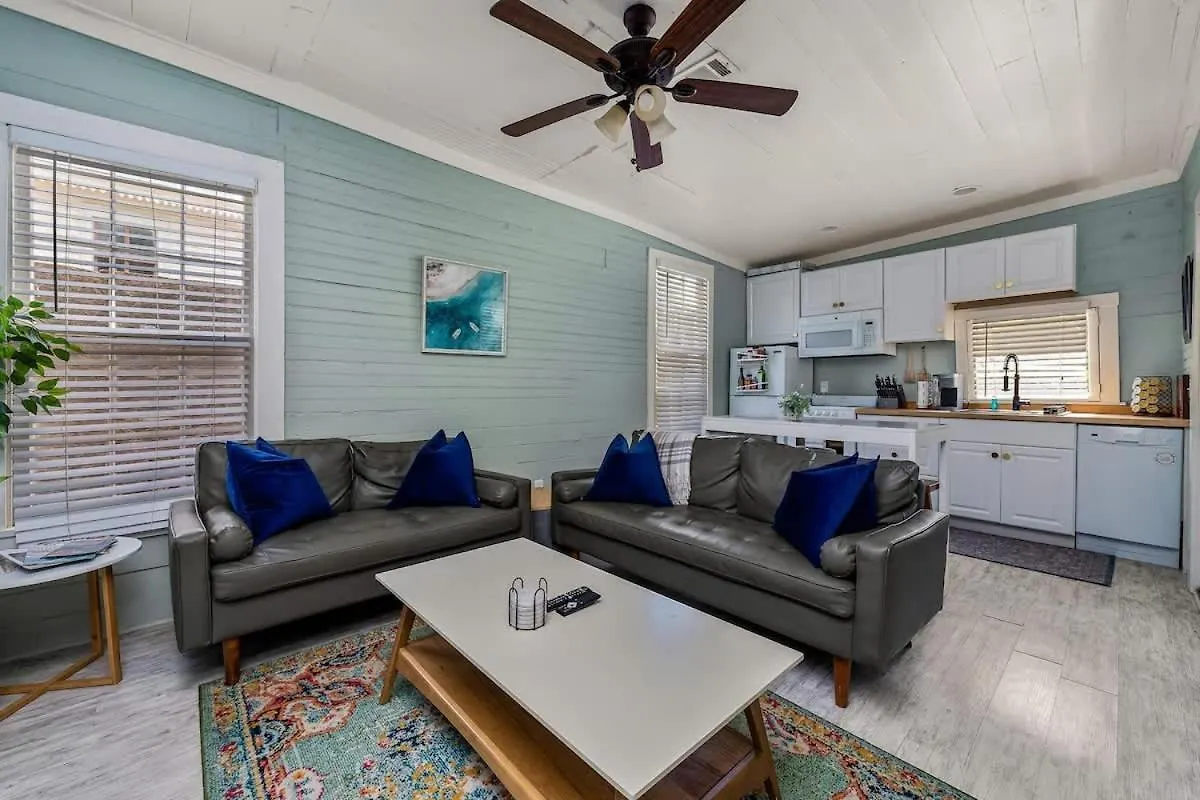 Hébergement de vacances Hot Tubs - Dt Duplex - Two Blocks Off Forsyth Park *