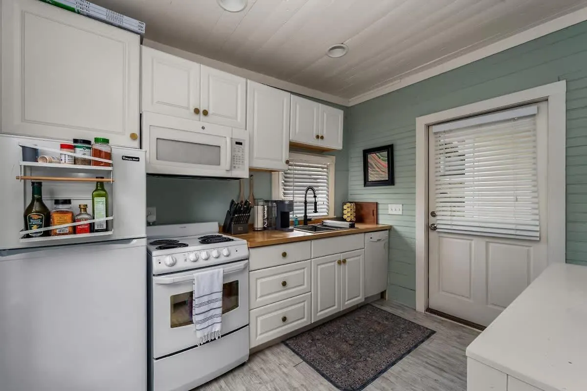 Hot Tubs - Dt Duplex - Two Blocks Off Forsyth Park Hébergement de vacances