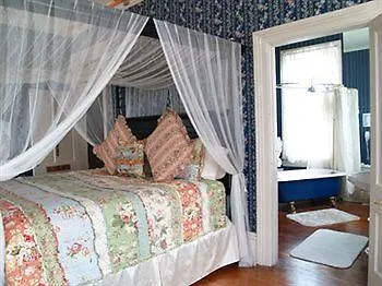 Bed & Breakfast Roussell's Garden Savannah