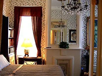 Bed & Breakfast Roussell's Garden Savannah