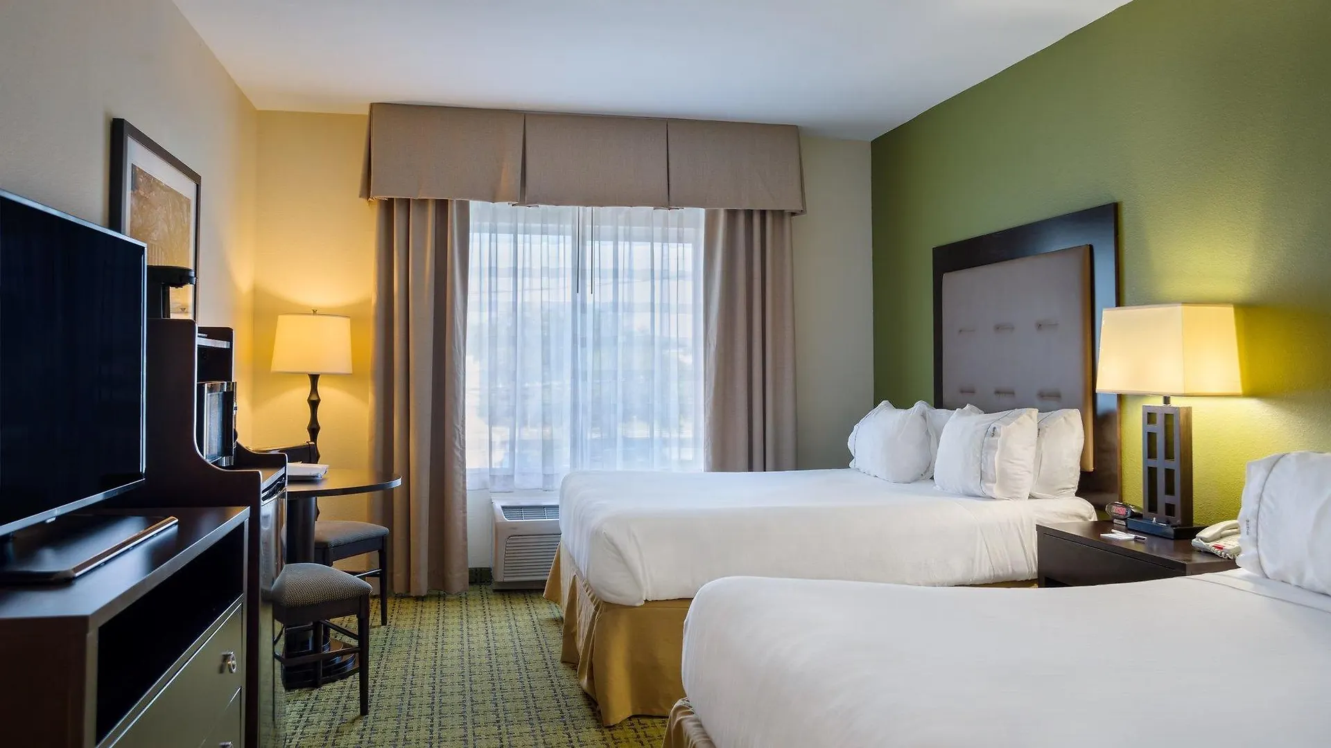 Hotel Express & Midtown By Ihg Savannah
