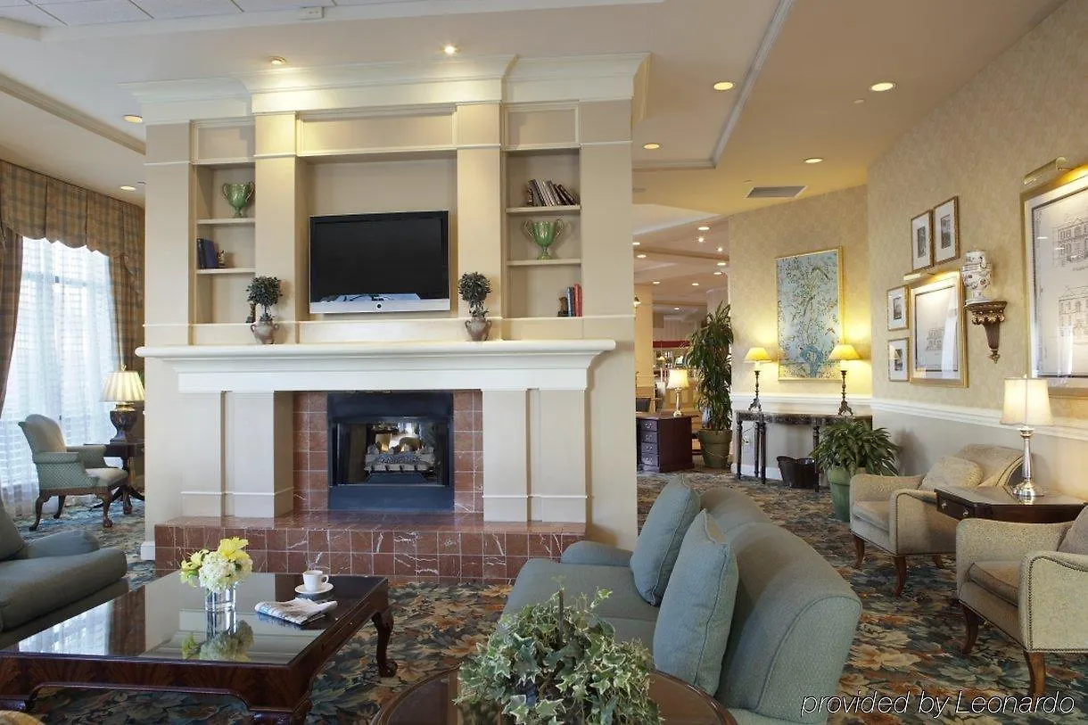 מלון Hilton Garden Historic District 3*