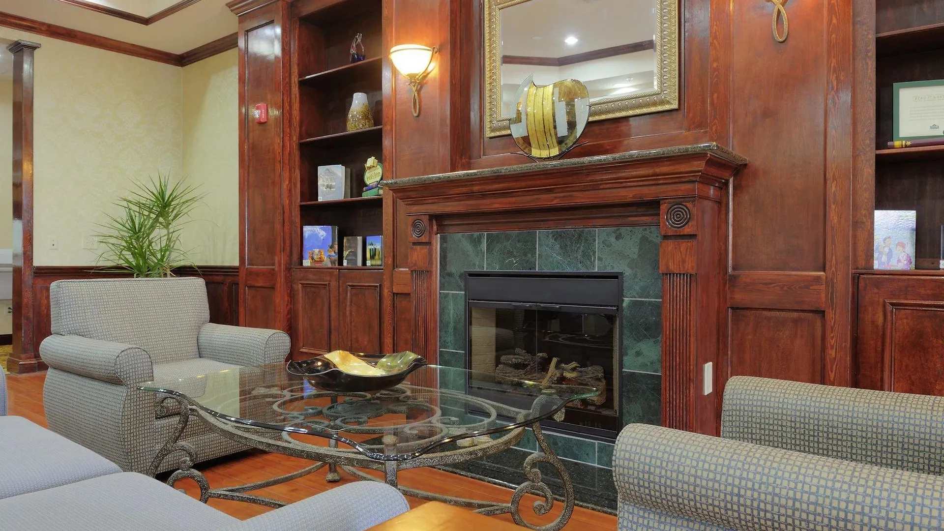 Hotel Country & By Radisson, Airport, Ga 3*
