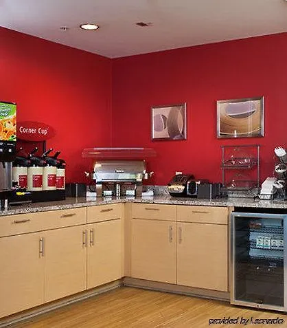 Towneplace By Marriott Airport 3*