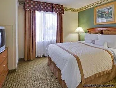 Hyatt Place Airport Hotell