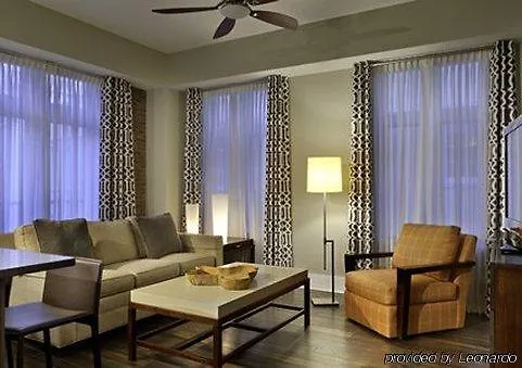 Bluegreen Vacations Homes At Ellis Square, Ascend Apart Otel Savannah