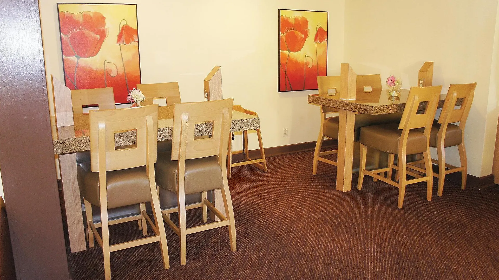 Spark By Hilton Midtown Hotel 3*