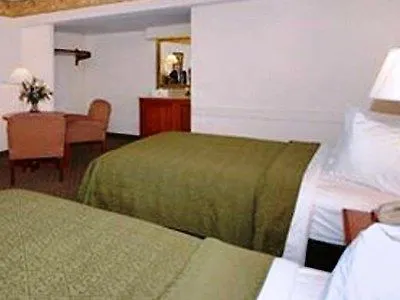 Inn Quality Historic District Savannah