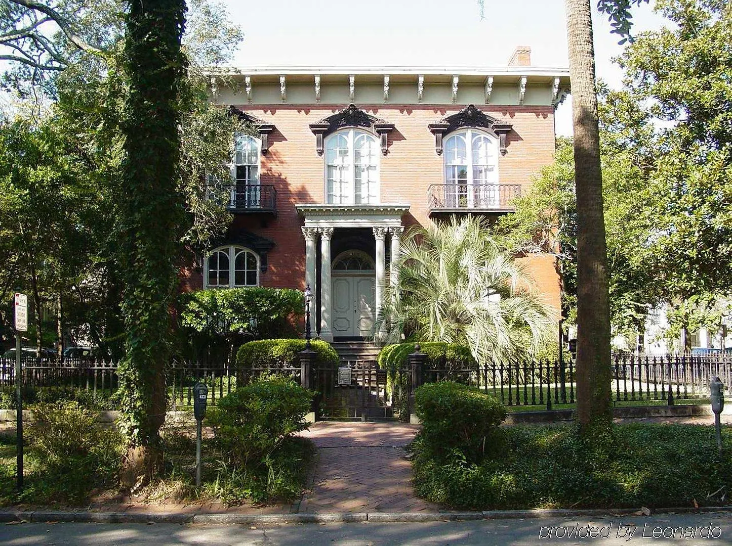 Hampton Historic District Hotel 3*