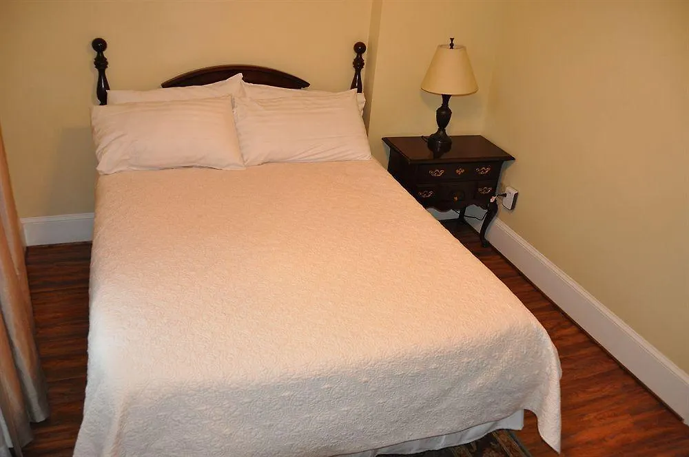 Hotel Oglethorpe *