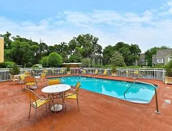 Baymont By Wyndham Midtown Savannah