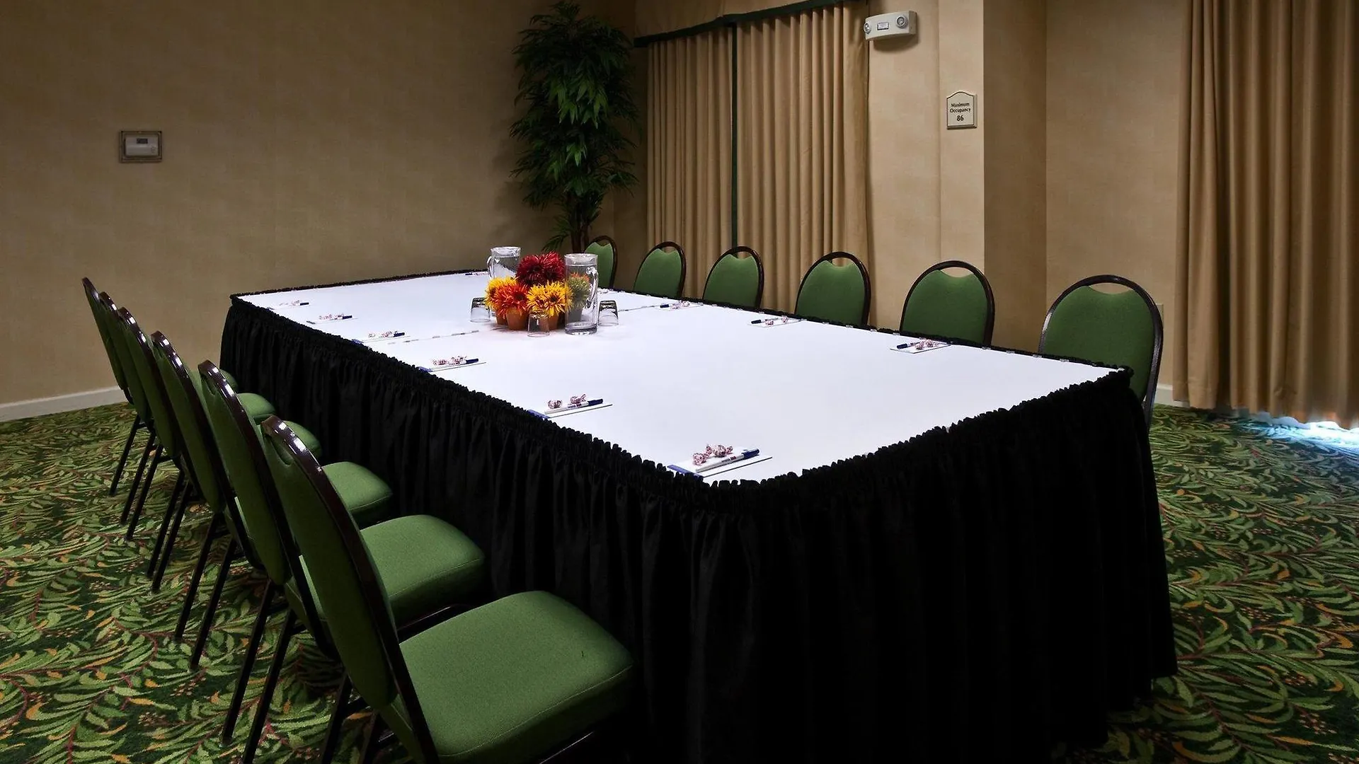 Hilton Garden Airport Hotel