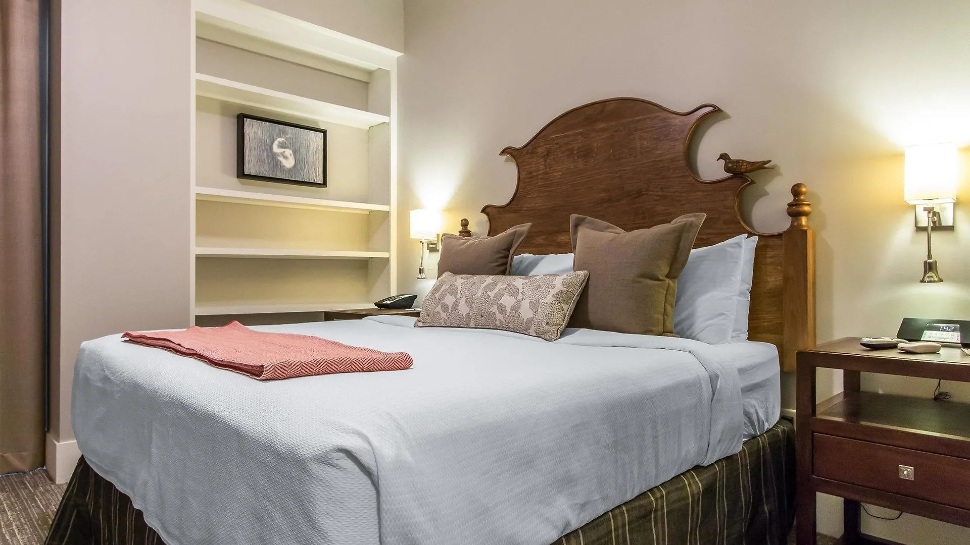 Bluegreen Vacations Homes At Ellis Square, Ascend Apart Otel 3*