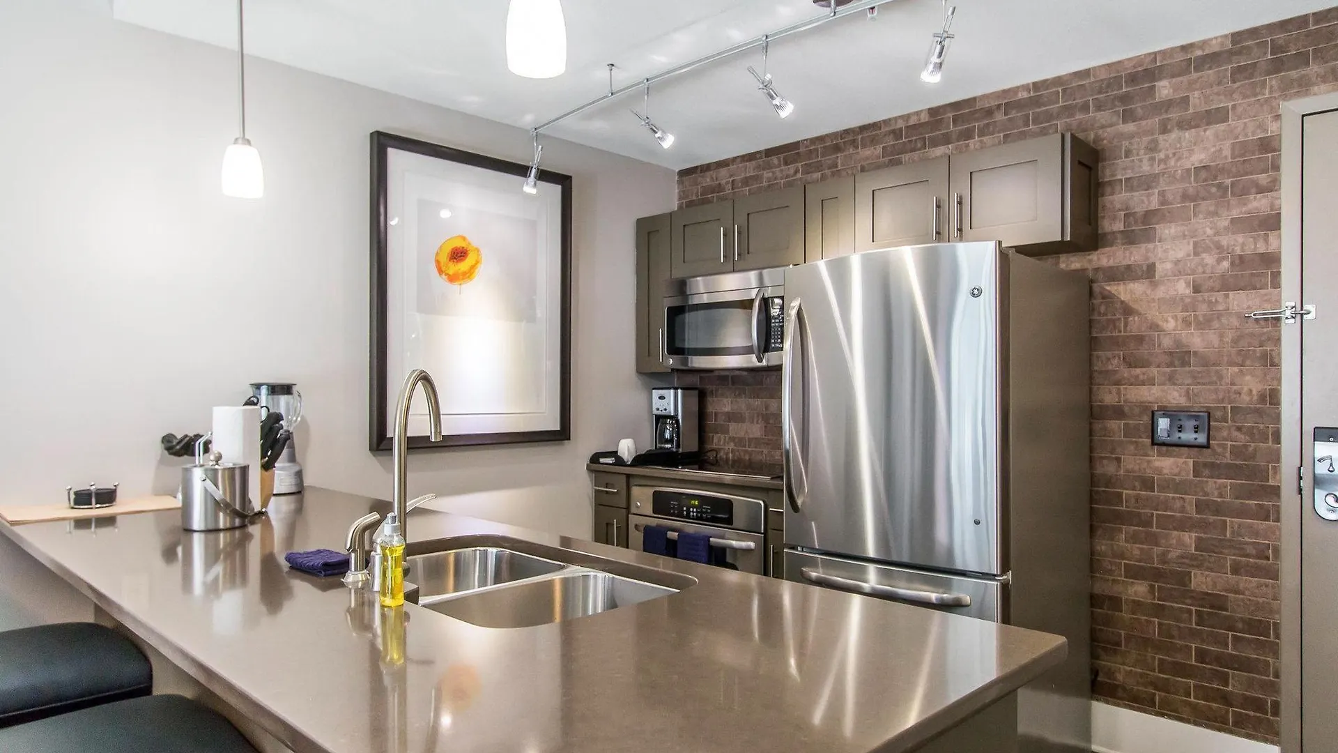 Bluegreen Vacations Homes At Ellis Square, Ascend Apart Otel Savannah