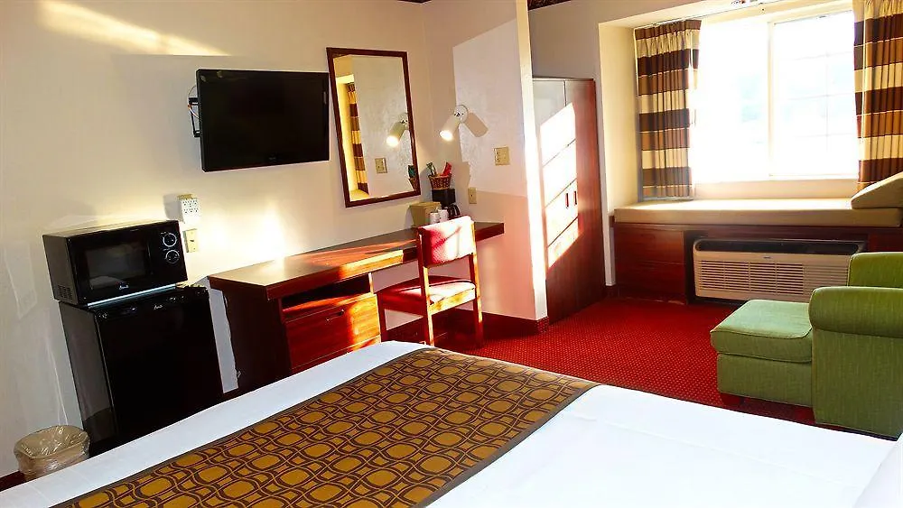 Microtel & By Wyndham Savannah/pooler 3* Savannah