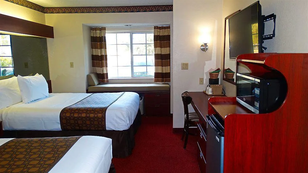 Microtel & By Wyndham Savannah/pooler 3*