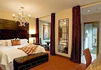 The Bohemian Riverfront, Autograph Collection Szálloda Savannah