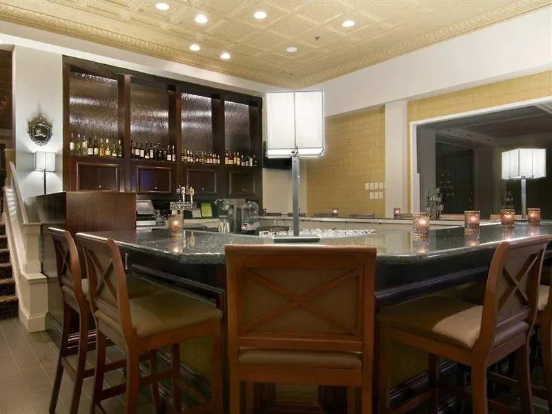 萨凡纳德索托希尔顿酒店