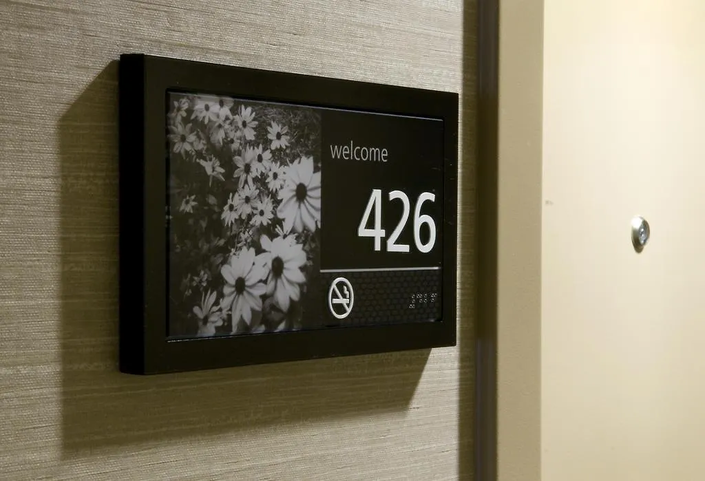 Hampton & Savannah-airport Hotel 2*