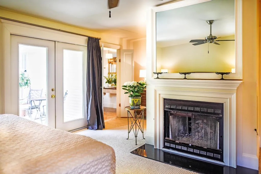 Catherine Ward House Bed and Breakfast 3*