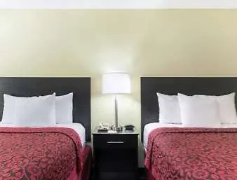 Hotel Days By Wyndham Airport 2*