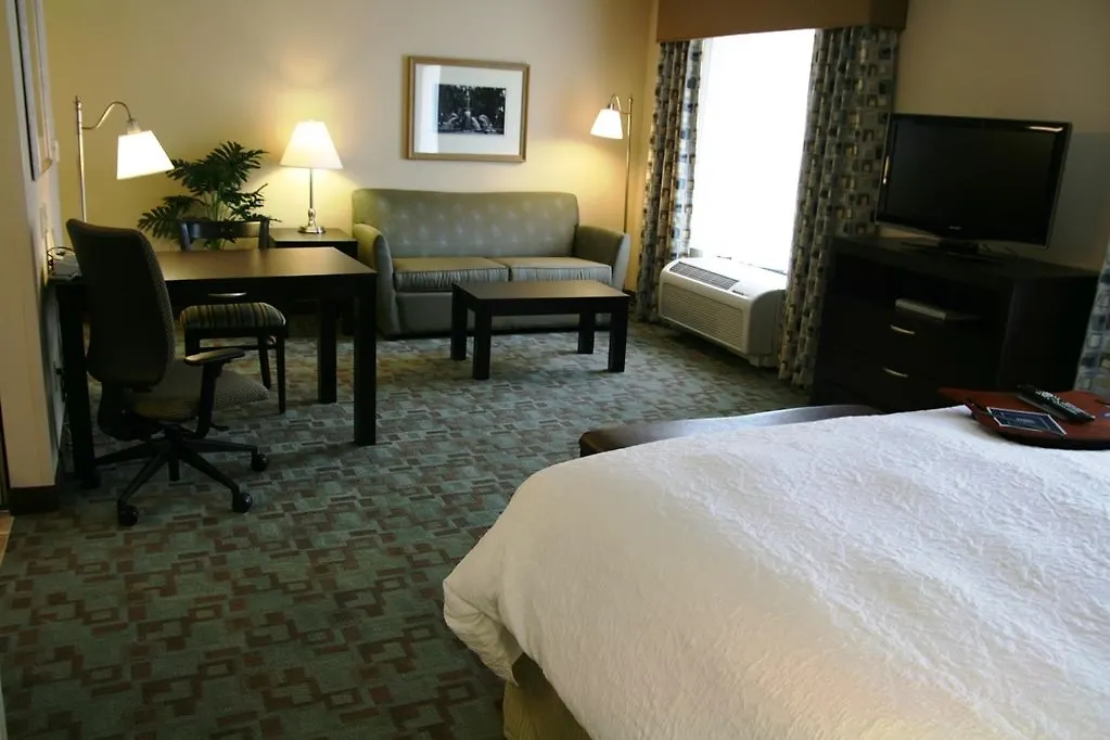 Hampton & Savannah-airport Hotel