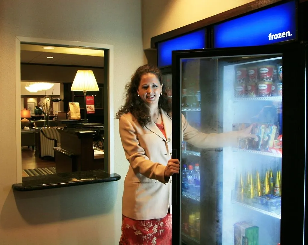 Hampton & Savannah-airport Hotel