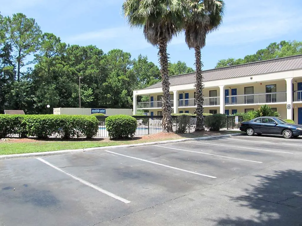 Hotel 6-savannah, Ga - Midtown 2*