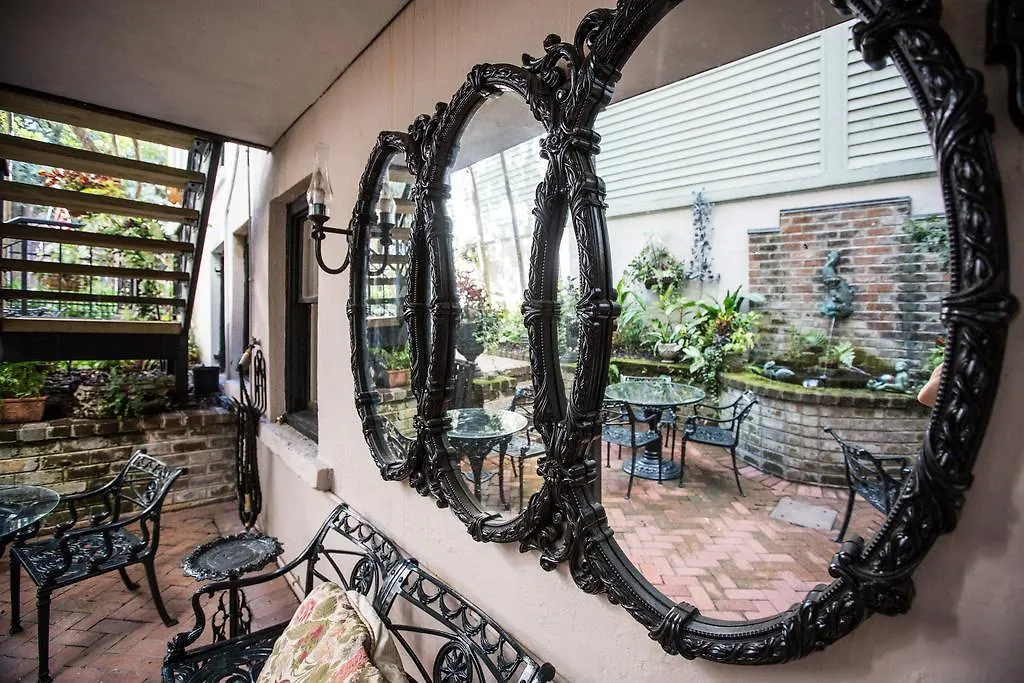 Ballastone Hotel Savannah