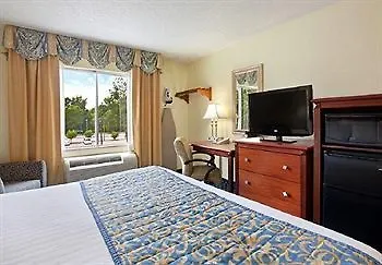 Baymont By Wyndham Midtown Hotel
